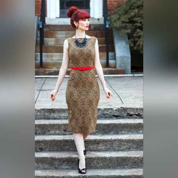 Bettie Page Animal Print Fitted Dress with Back Split and Open Back - Picture 13 of 17